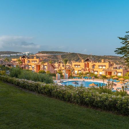 Beautiful 2-Bed Apartment In Casares Costa Bahia de Casares المظهر الخارجي الصورة
