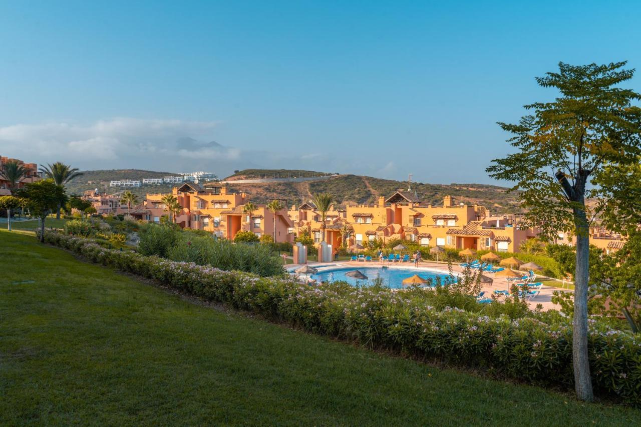 Beautiful 2-Bed Apartment In Casares Costa Bahia de Casares المظهر الخارجي الصورة