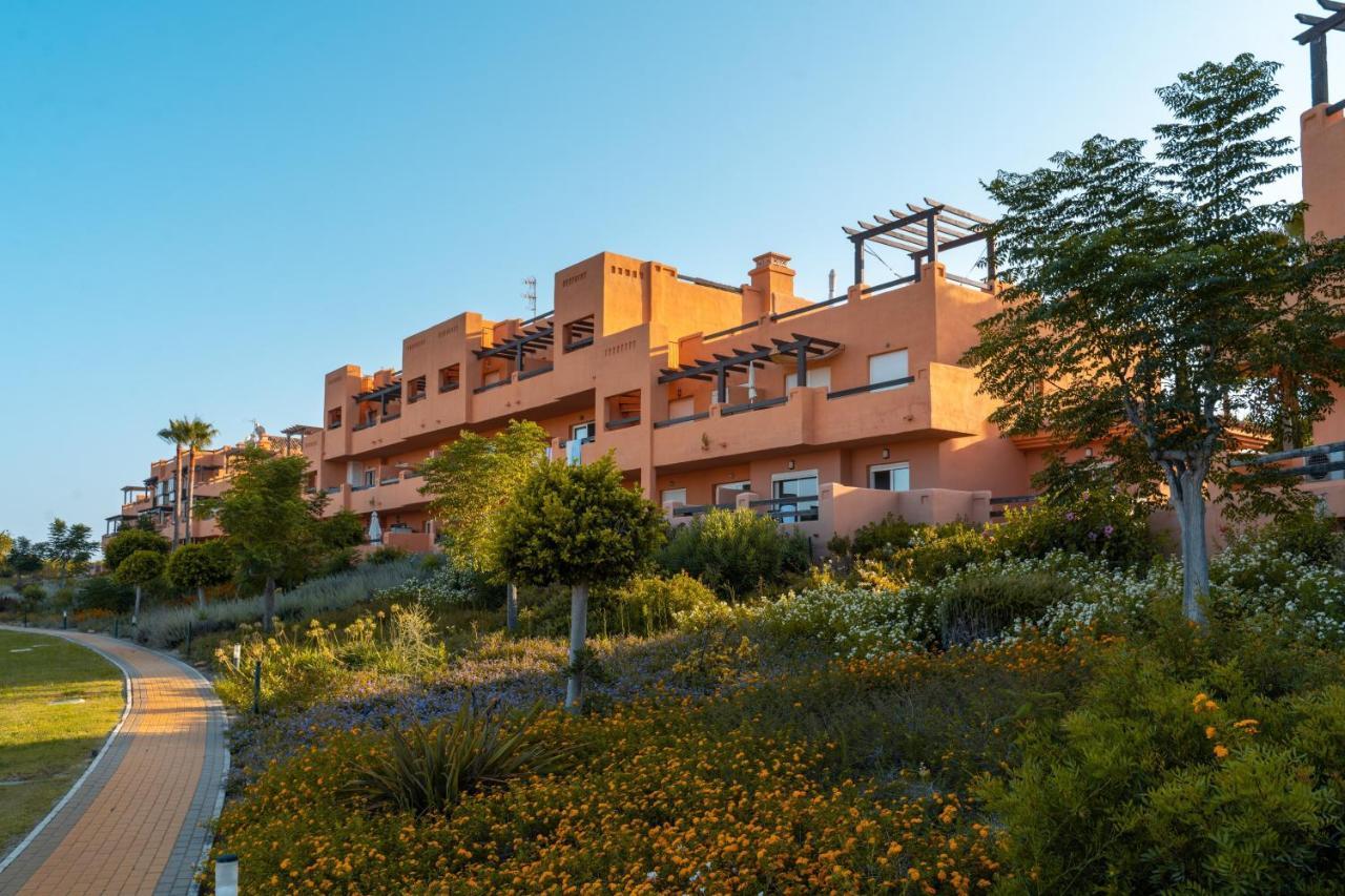 Beautiful 2-Bed Apartment In Casares Costa Bahia de Casares المظهر الخارجي الصورة