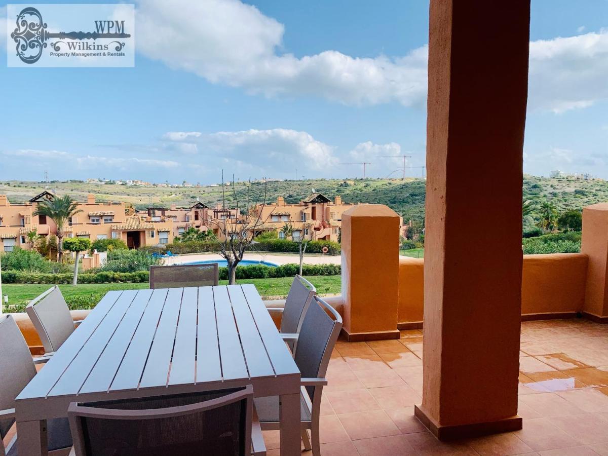 Beautiful 2-Bed Apartment In Casares Costa Bahia de Casares المظهر الخارجي الصورة